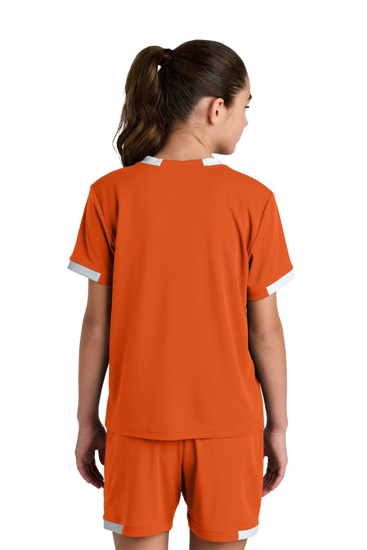 #color_deep orange/ white