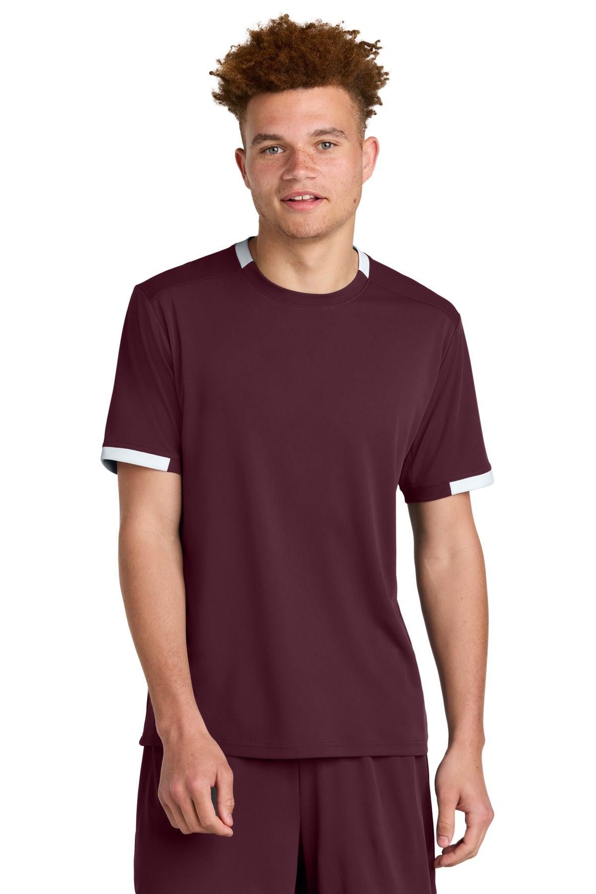 #color_maroon/ white